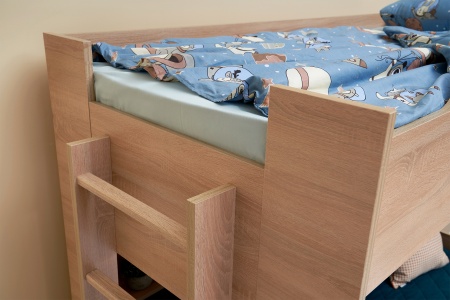 Двухъярусная кровать с диван-кроватью велюр синий / дуб сонома